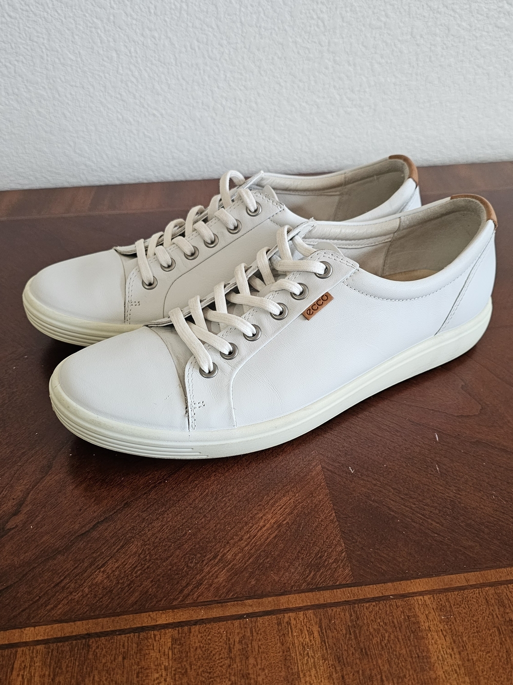 ECCO Soft 7 Women's White Leather Low-Top Sneakers Size 11